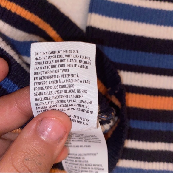 American Eagle Blue/orange long sleeve crop top - Picture 6 of 6